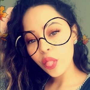 Meet your Posher, Karem